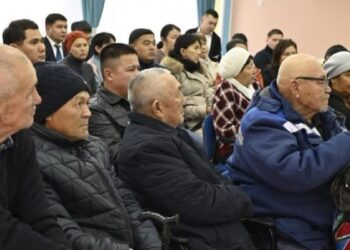 Асхат Шахаров провел встречу с жителями жилого массива Акшат