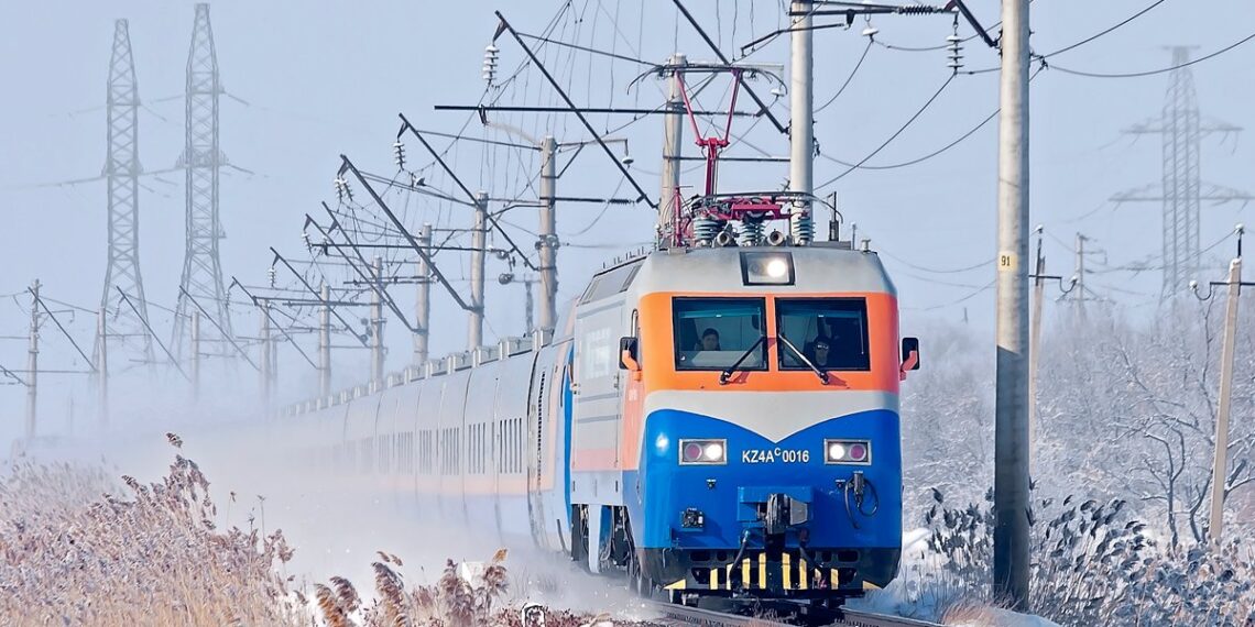 Началось строительство ж/д путей в Казахстане