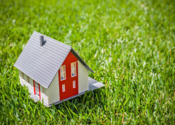 В Казахстане приняли законопроект насчет прав населения на земельные участки