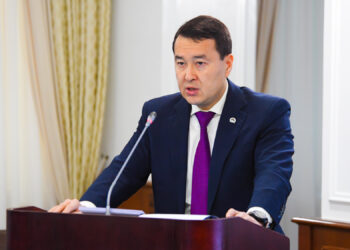 Премьер-министр Казахстана поручил принять меры по сдерживанию цен на продукты