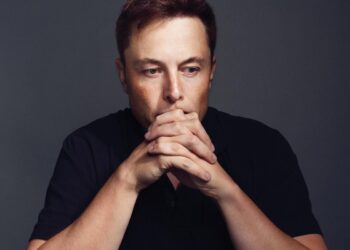 Глава США заявил о необходимости изучить связи Илона Маска с другими государствами