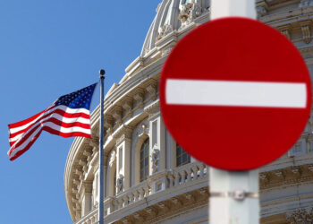 США продлили ограничения в отношении Ирана