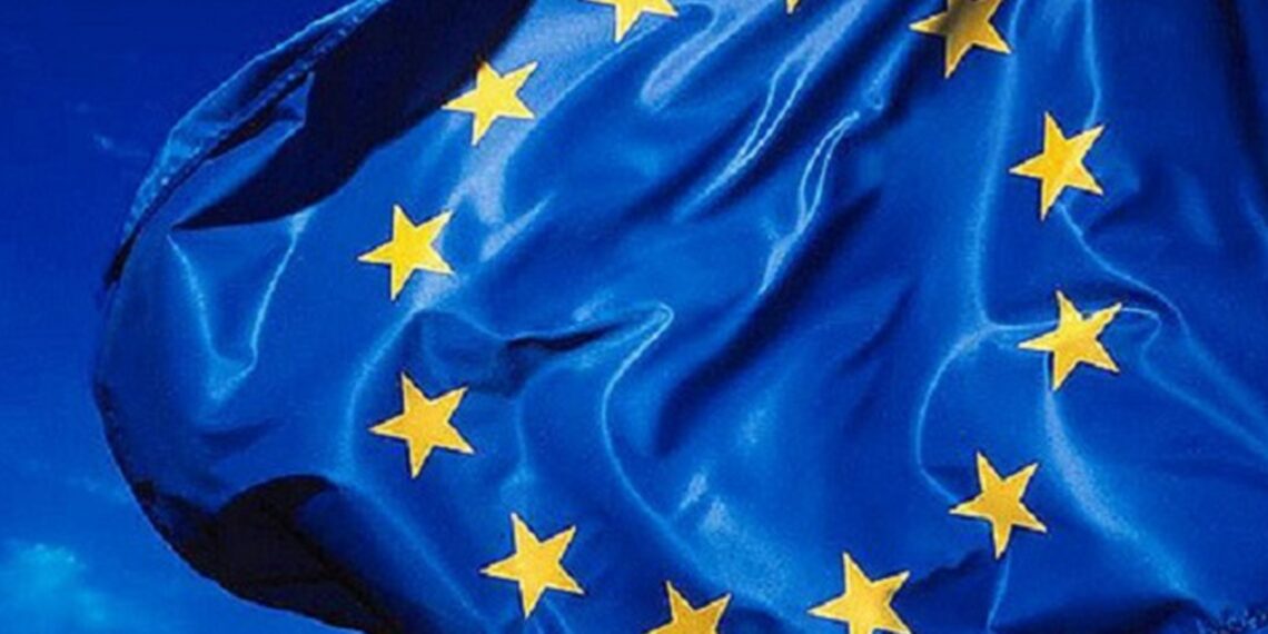 ЕС договорились о потолке цен на российскую нефть