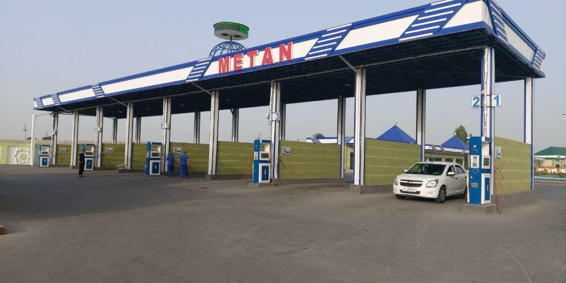 В столице Узбекистана временно закрыли газовые заправки