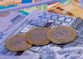 Казахстанцы получили более 400 млрд. тенге в виду государственных пособий