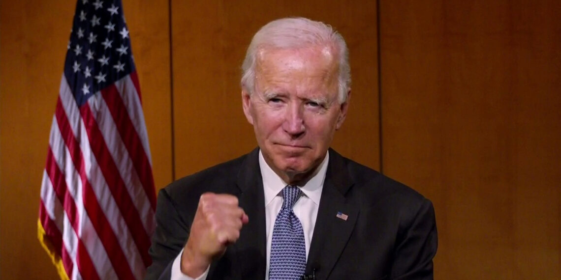 Глава США подписал крупнейший оборонный бюджет страны