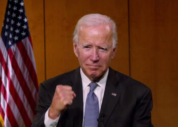 Глава США подписал крупнейший оборонный бюджет страны