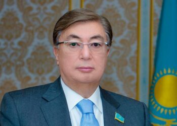 Токаев поздравил главу Азербайджана с днем рождения