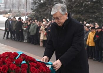 Токаев принял участие в открытии мемориала в Алматы