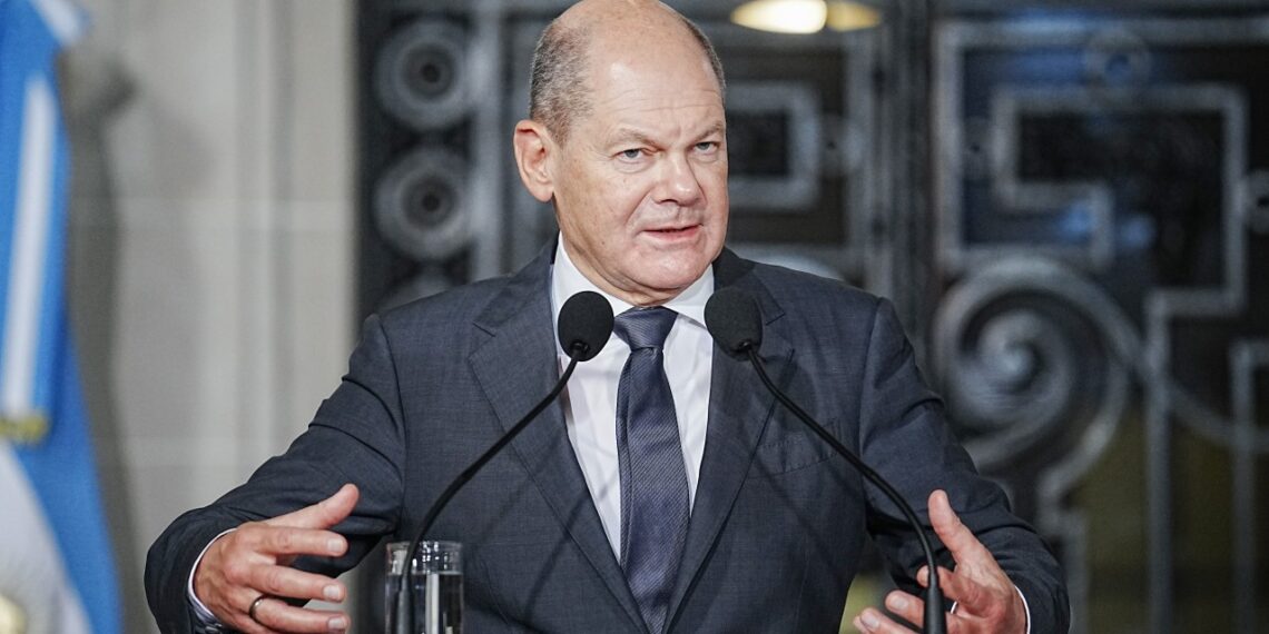 Глава Германии снова отказал в поставке истребителей Киеву