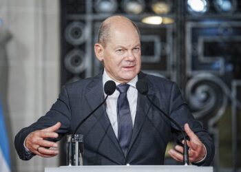 Глава Германии снова отказал в поставке истребителей Киеву