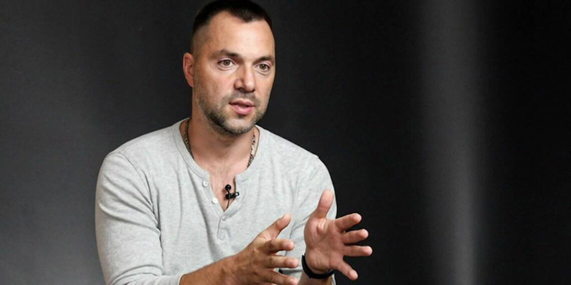 Алексей Арестович подал в отставку