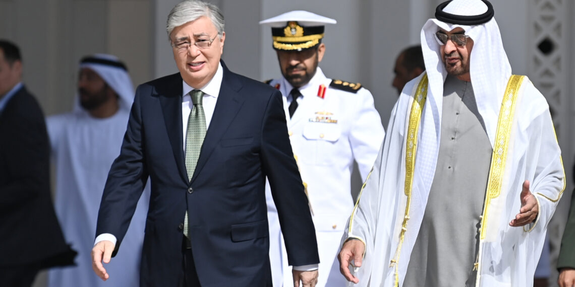 ОАЭ и Казахстан решили продлить режим «открытого неба»