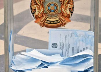 Члены ЦИК допустили семь партий к выборам депутатов в Мажилис