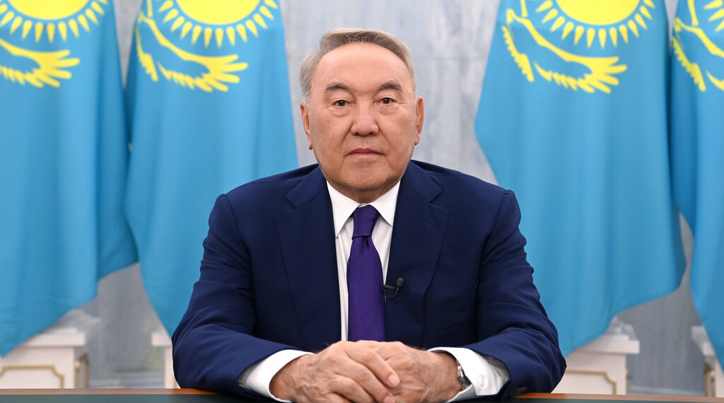 В Казахстане собираются признать утратившим силу закон о первом президенте