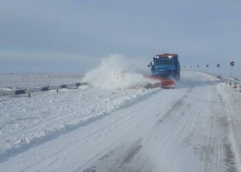 Две автодороги в Казахстане закрыты из-за непогоды