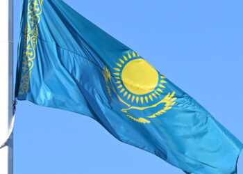 Новые сенаторы получили свои значки и удостоверения