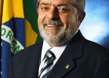 Глава Бразилии вернулся в президентский дворец