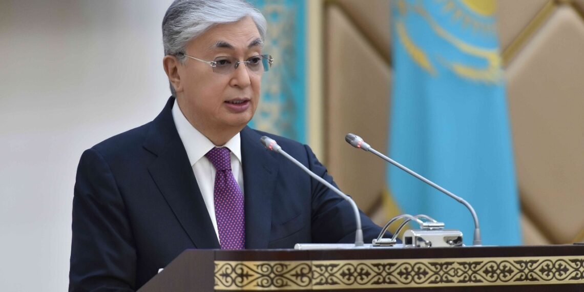 Президент Казахстана высказался о критике власти