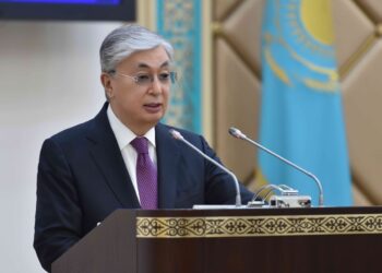 Президент Казахстана высказался о критике власти