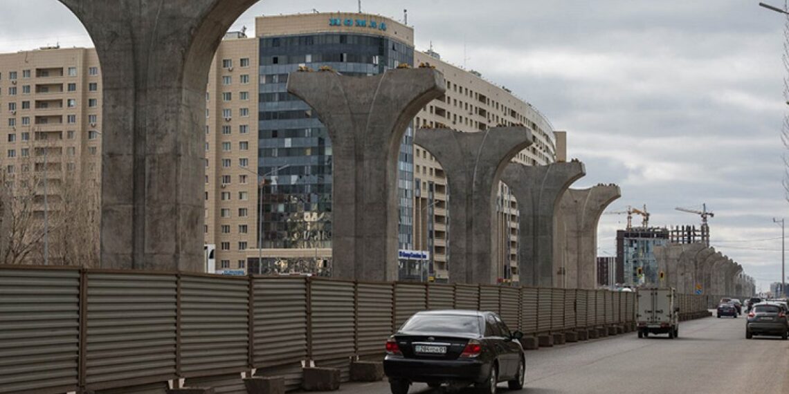 50 млрд тенге выделят на строительство LRT в этом году — Марат Карабаев