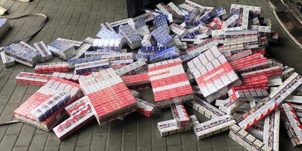 У жителя Караганды изъяли более 400 тысяч контрабандных пачек сигарет