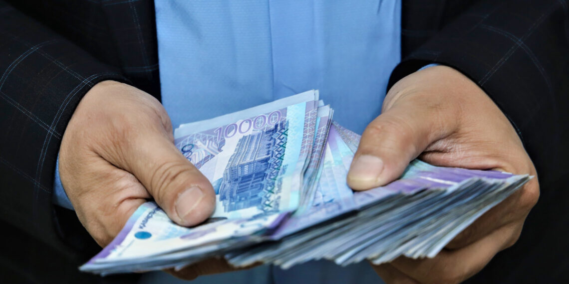 Должные лица из Минздрава задержаны из-за подозрений в получении взятки