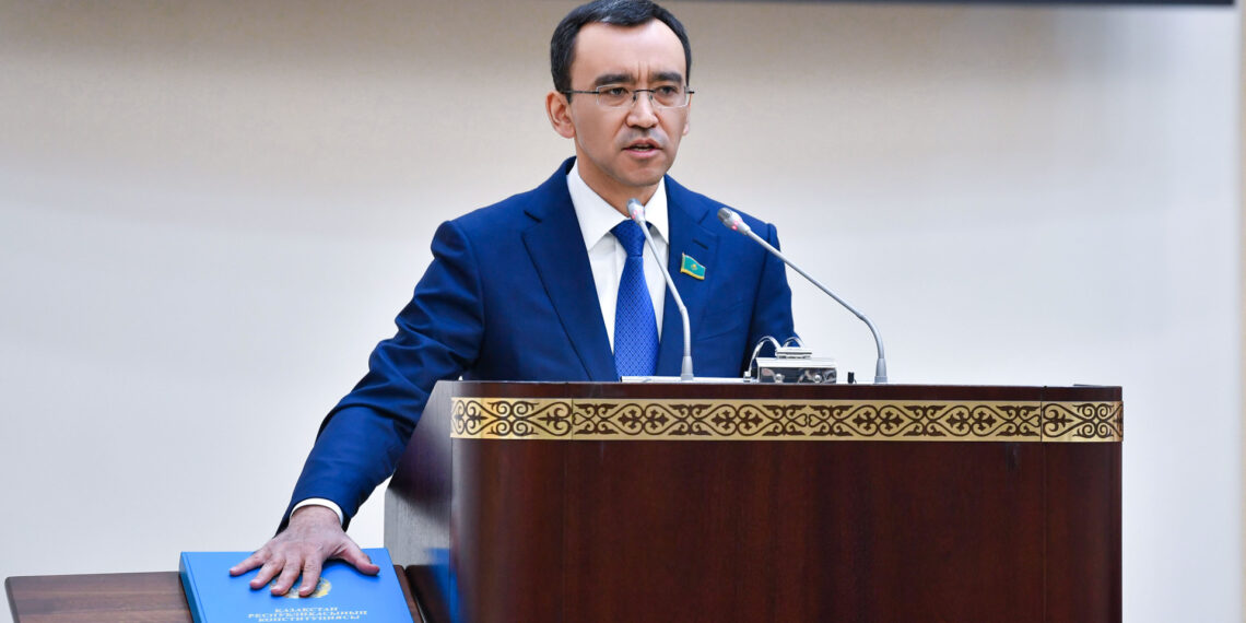 Спикер сената Казахстана зачитал обращение Токаева к участникам форума в Туркестане