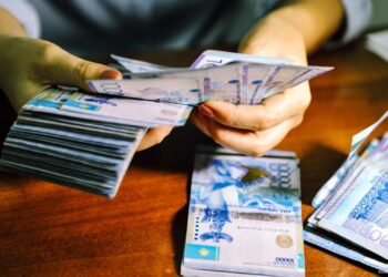 Замаким и глава отдела района Алихана Бокейхана подозреваются в получении взятки