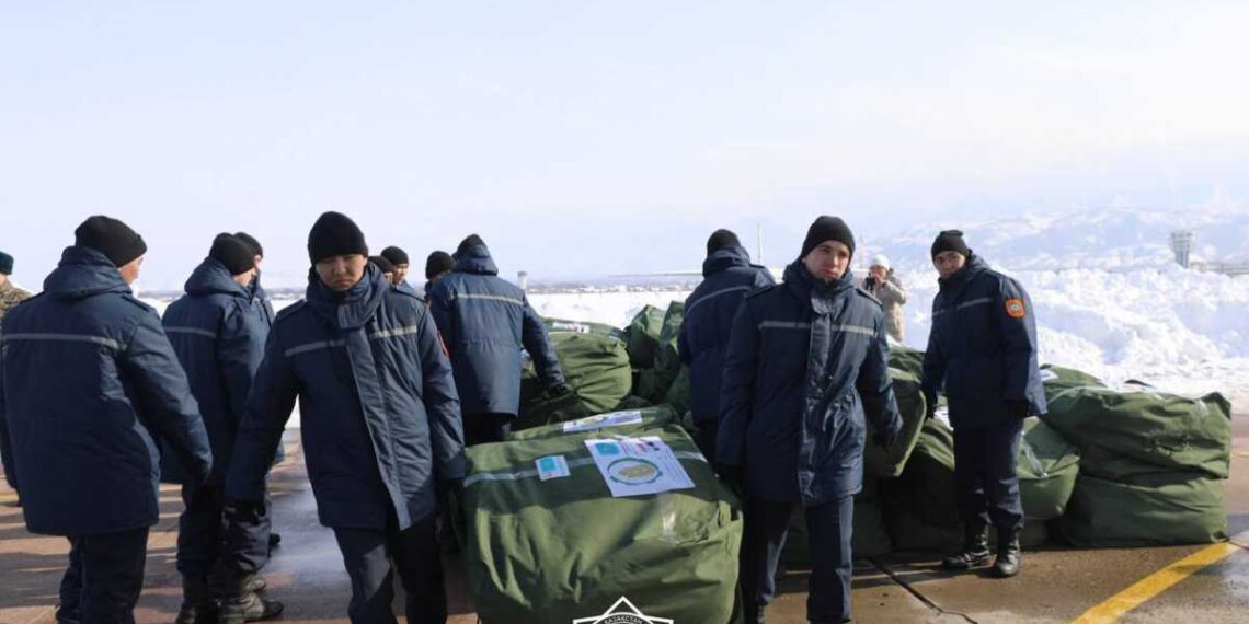 Казахстан отправит Турции 55 тонн гумпомощи