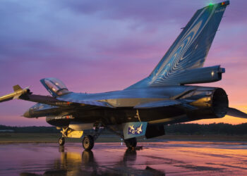 Власти Польши еще не решили вопрос насчет поставок истребителей F-16 Киеву