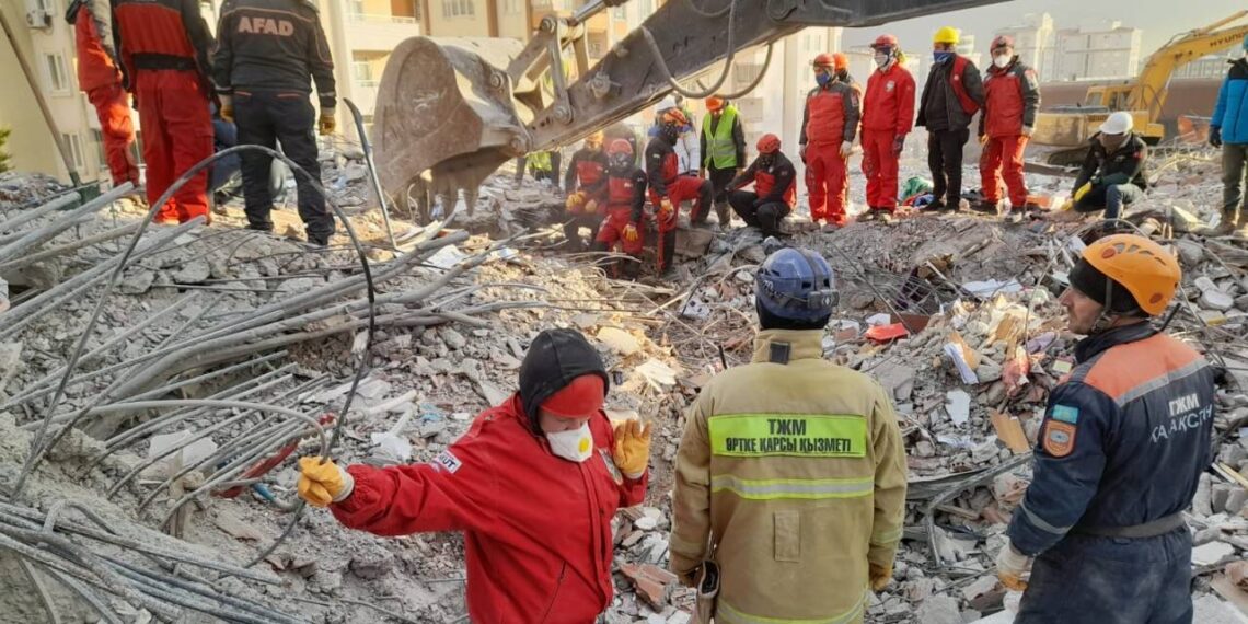 Вице-министр по чрезвычайным ситуациям рассказал о работе спасателей Казахстана в Турции