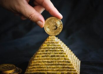 В Алматы осудили организаторов финпирамиды