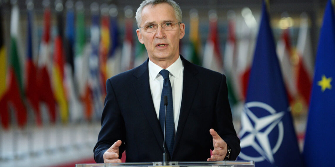 Западные страны пока не смогли организовать надежные поставки боеприпасов на Украину — Йенс Столтенберг