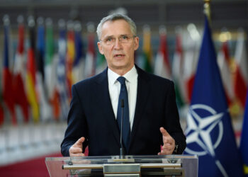 Западные страны пока не смогли организовать надежные поставки боеприпасов на Украину — Йенс Столтенберг