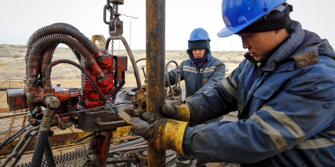 Казахстан увеличит список существенно важных товаров