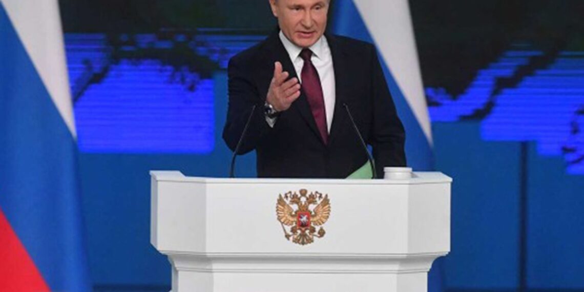 Владимир Путин сообщил о приостановлении участия России в ДСНВ