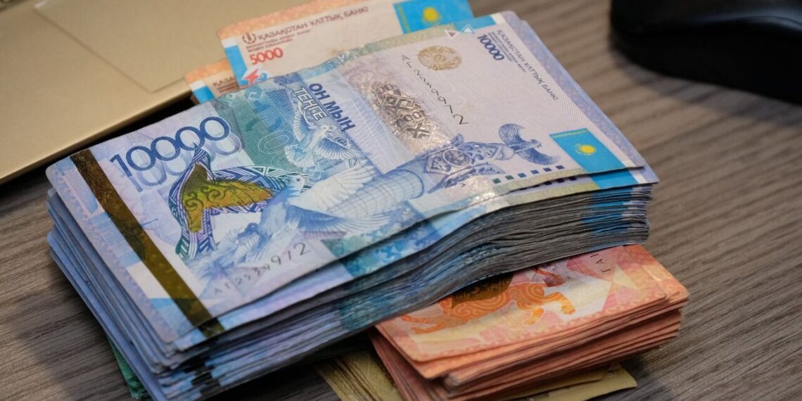 С начала 2023 года многодетным семьям в Казахстане выплатили более 30 млрд тенге