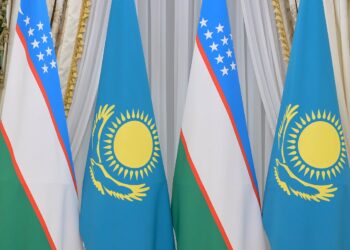 Правительства Узбекистана и Казахстана внесли изменения в условия взаимных поездок граждан