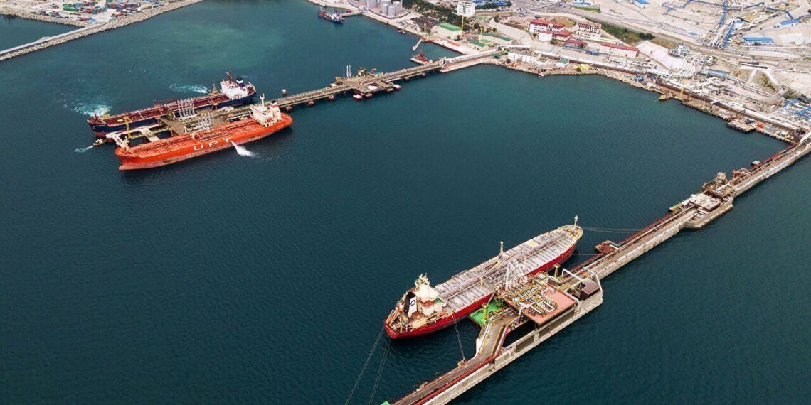 Отгрузка нефти на КТК приостановлена из-за погодных условий — министр энергетики