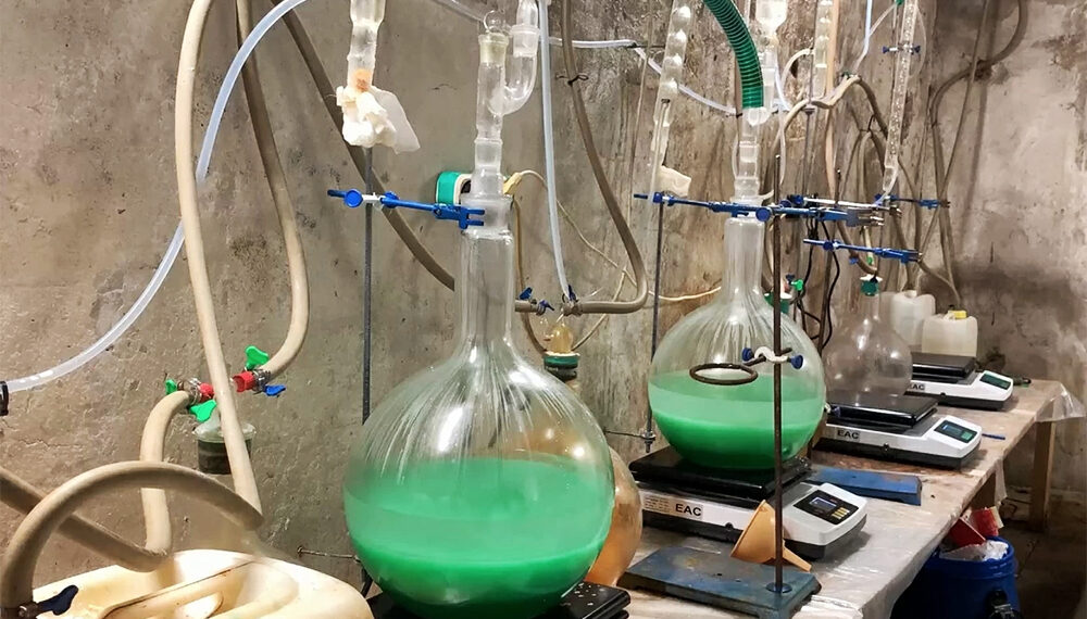 В Алматы ликвидировали нарколабораторию