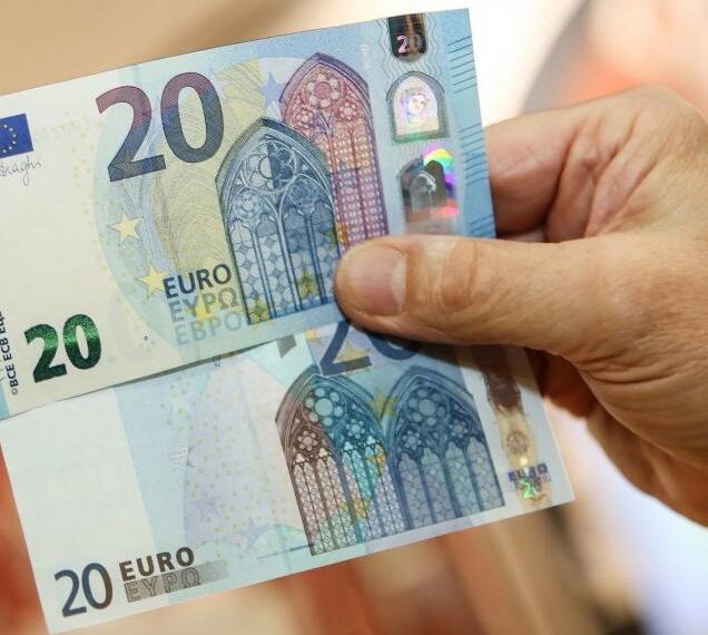 Казахстанка экстрадирована из Швеции за сбыт поддельных банкнот