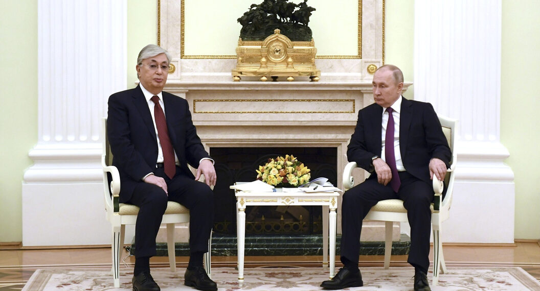 Президенты России и Казахстана провели телефонный разговор