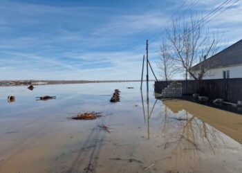 На западе Казахстана началось строительство домов для пострадавших от паводков