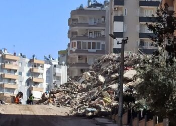 Подсчитан ущерб Турции, полученного из-за землетрясений