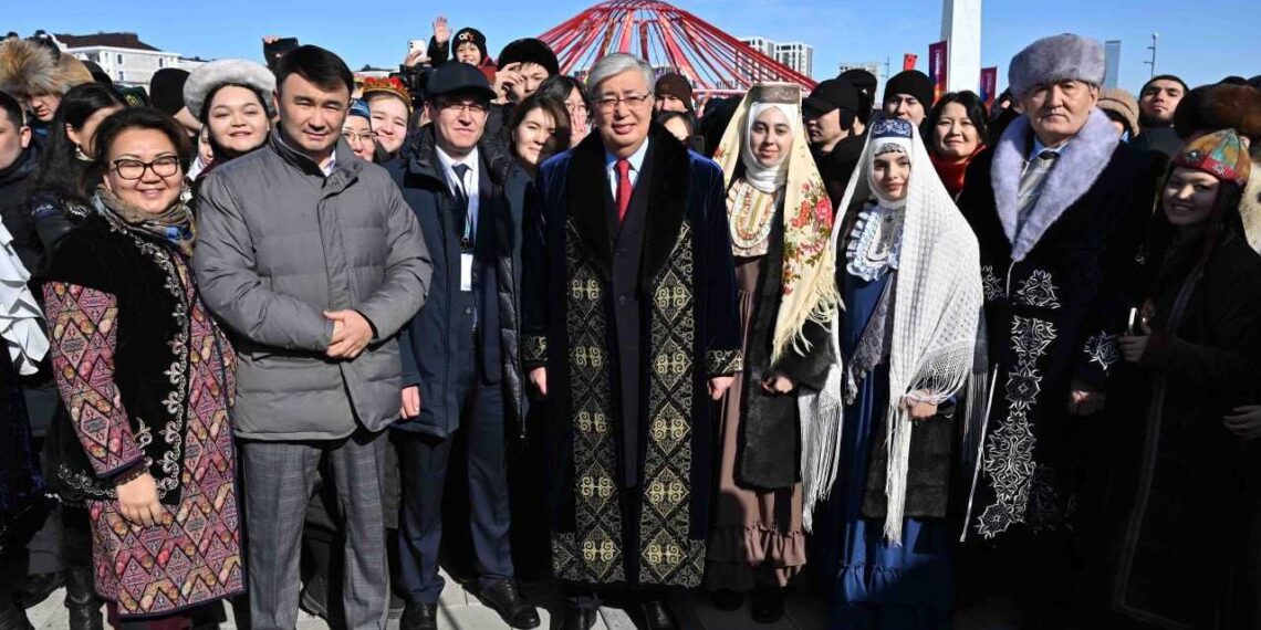 Касым-Жомарт Токаев поздравил народ Казахстана с Наурызом