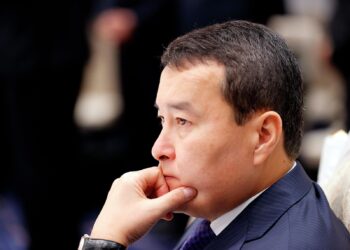 В правительстве Казахстана обсудили ситуацию с паводками и ремонтом ТЭЦ