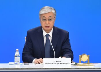 Токаев сообщил о возросшей ответственности депутатов