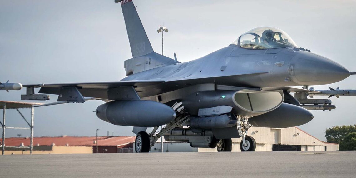 Дания не намерена отправлять Украине истребители F-16 в одностороннем порядке