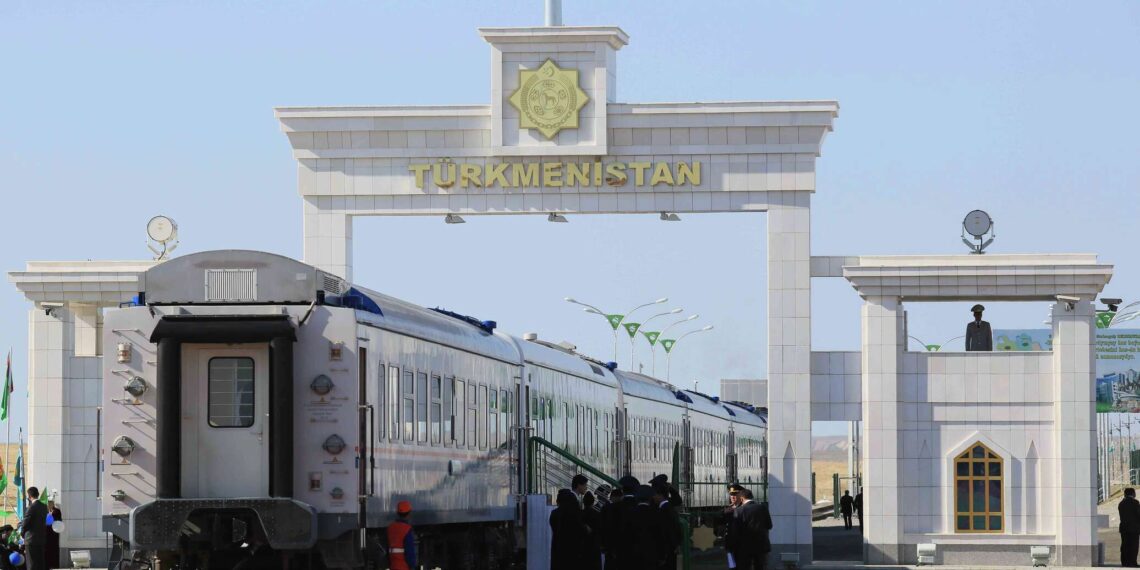 Казахстан и Туркменистан договорились о порядке пресечения государственной границы